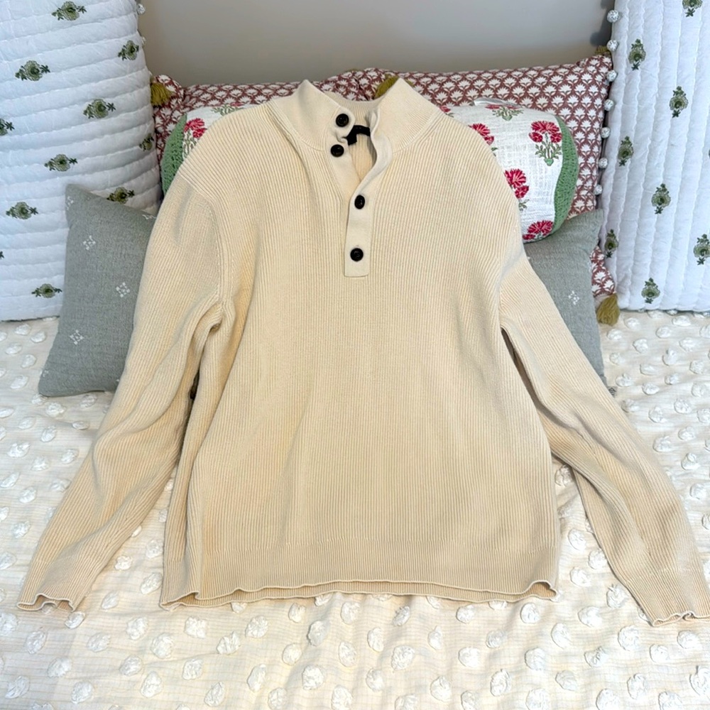 Men’s Banana Republic Cream Knit button down sweater